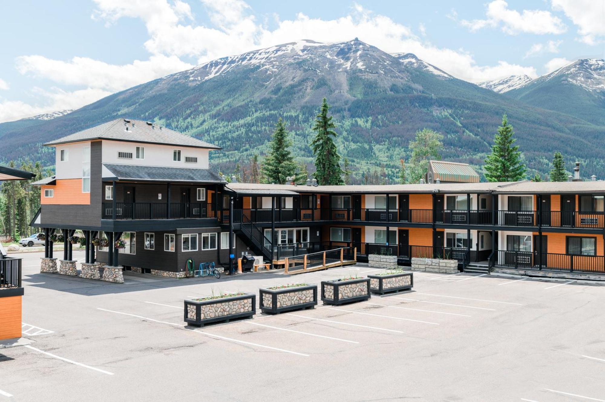 Mount Robson Inn Jasper Zewnętrze zdjęcie