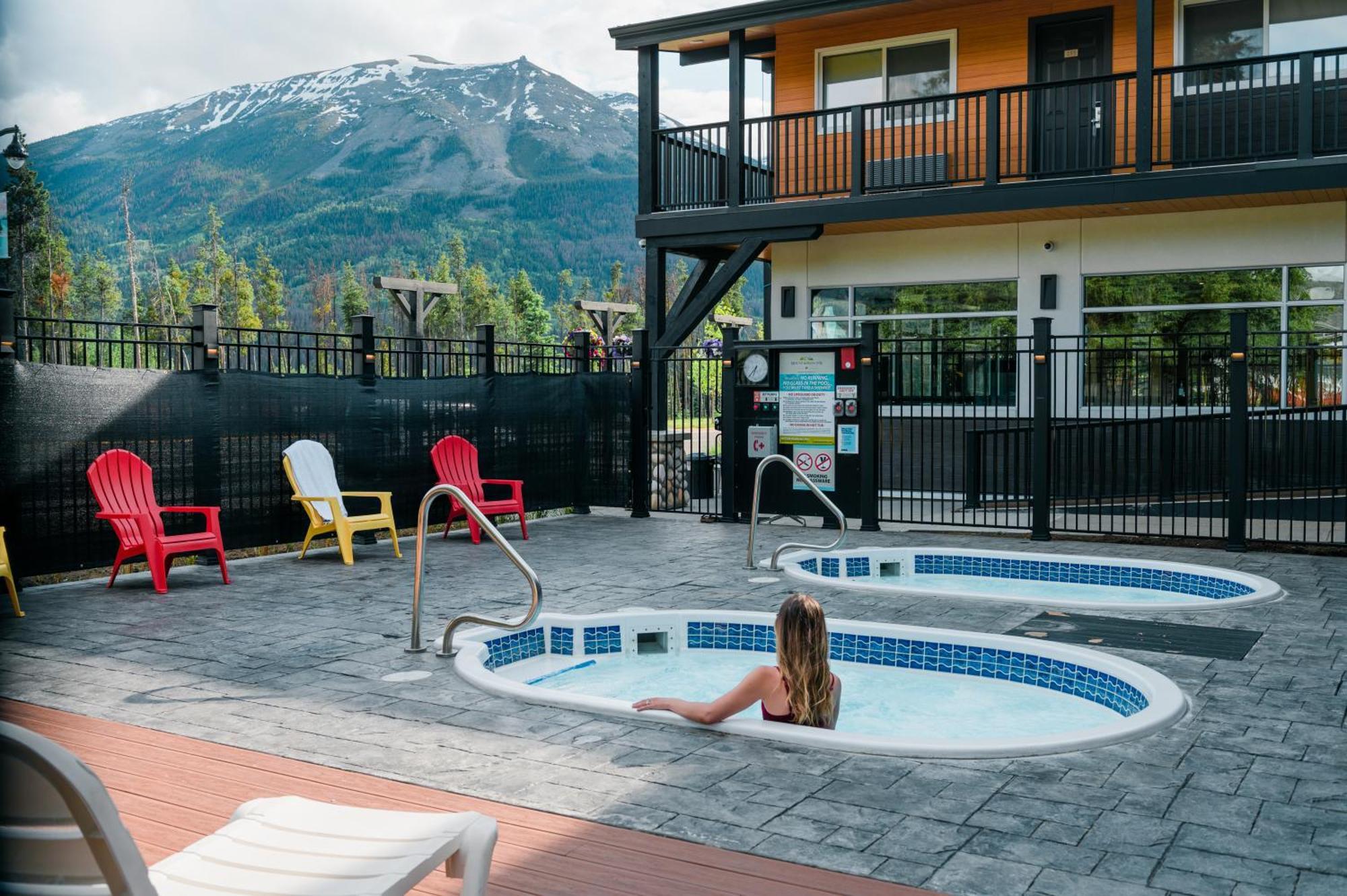 Mount Robson Inn Jasper Zewnętrze zdjęcie